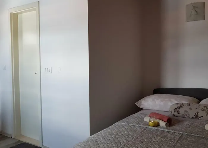 Semesterbostad Areloj *